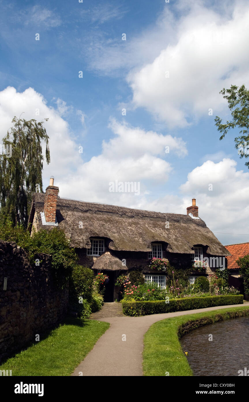 chocolate-box-cottage-stock-photo-alamy