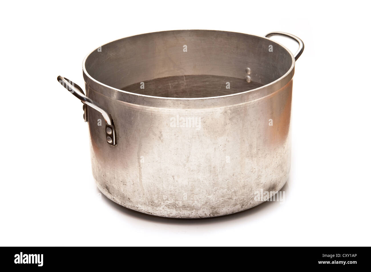 https://c8.alamy.com/comp/CXY1AP/large-metal-saucepan-cooking-pot-isolated-on-a-white-studio-background-CXY1AP.jpg