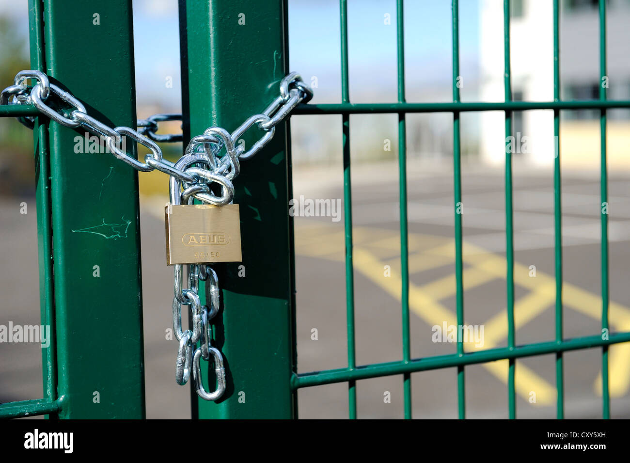 Locked Gates High Resolution Stock Photography and Images Alamy