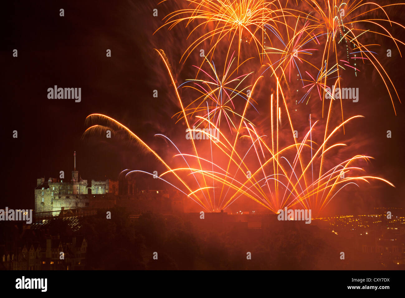 Edinburgh castle fireworks Stock Photo Alamy