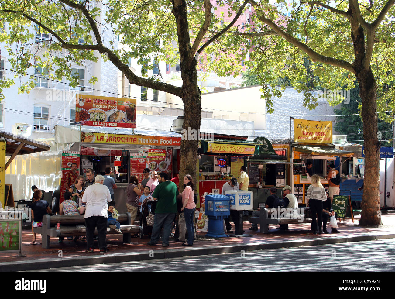 Street market stalls, food carts, Portland, Oregon, USA Stock Photo