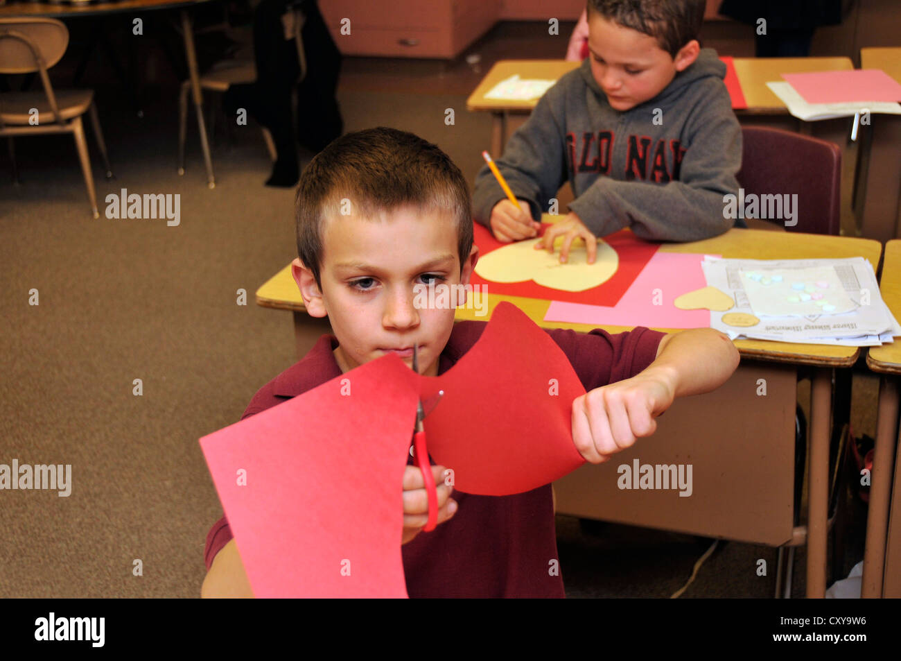 Elvira Elementary School second graders make valentines in Tucson, Arizona, USA. Stock Photo