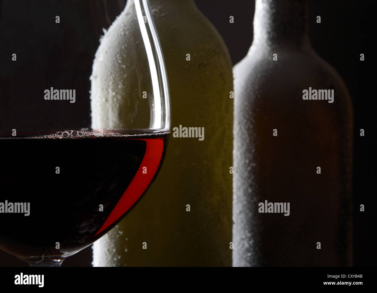 Red wine bottles hi-res stock photography and images - Alamy