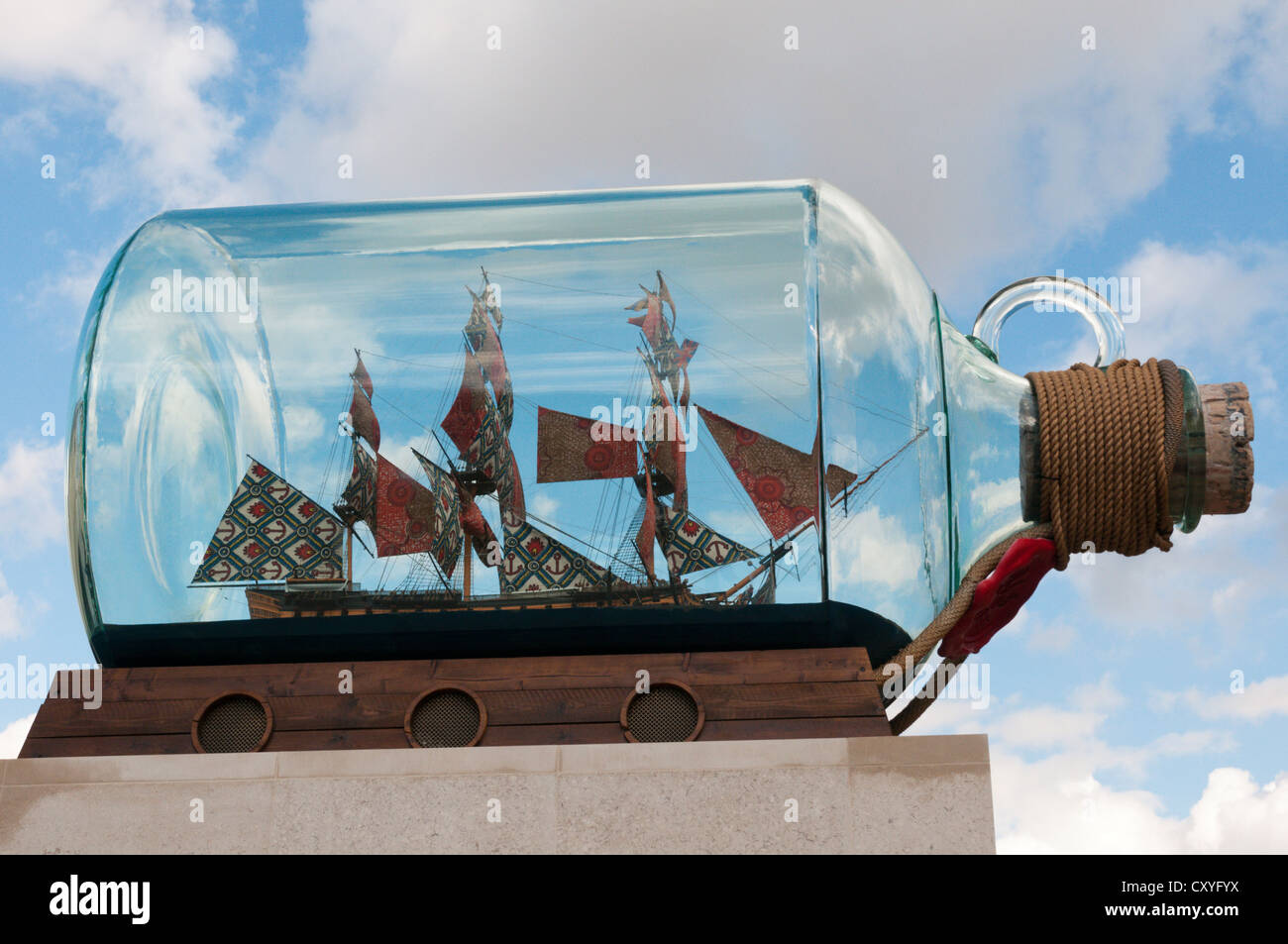 'Nelson's Ship in a Bottle' by Yinka Shonibare outside the Sammy Ofer wing of the National Maritime Museum, Greenwich. Stock Photo
