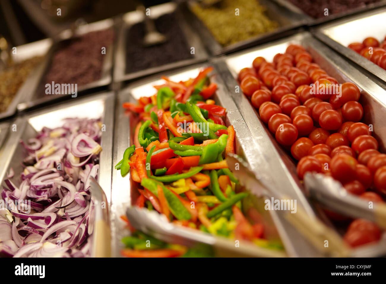 organic deli delicatessen food counter and salad bar Stock Photo Alamy