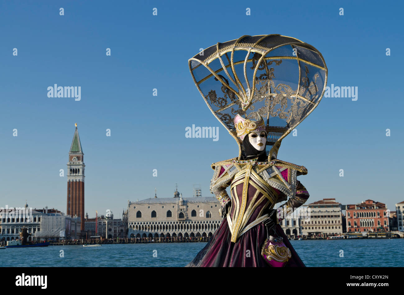 Venetian carnival costumes hi-res stock photography and images - Alamy