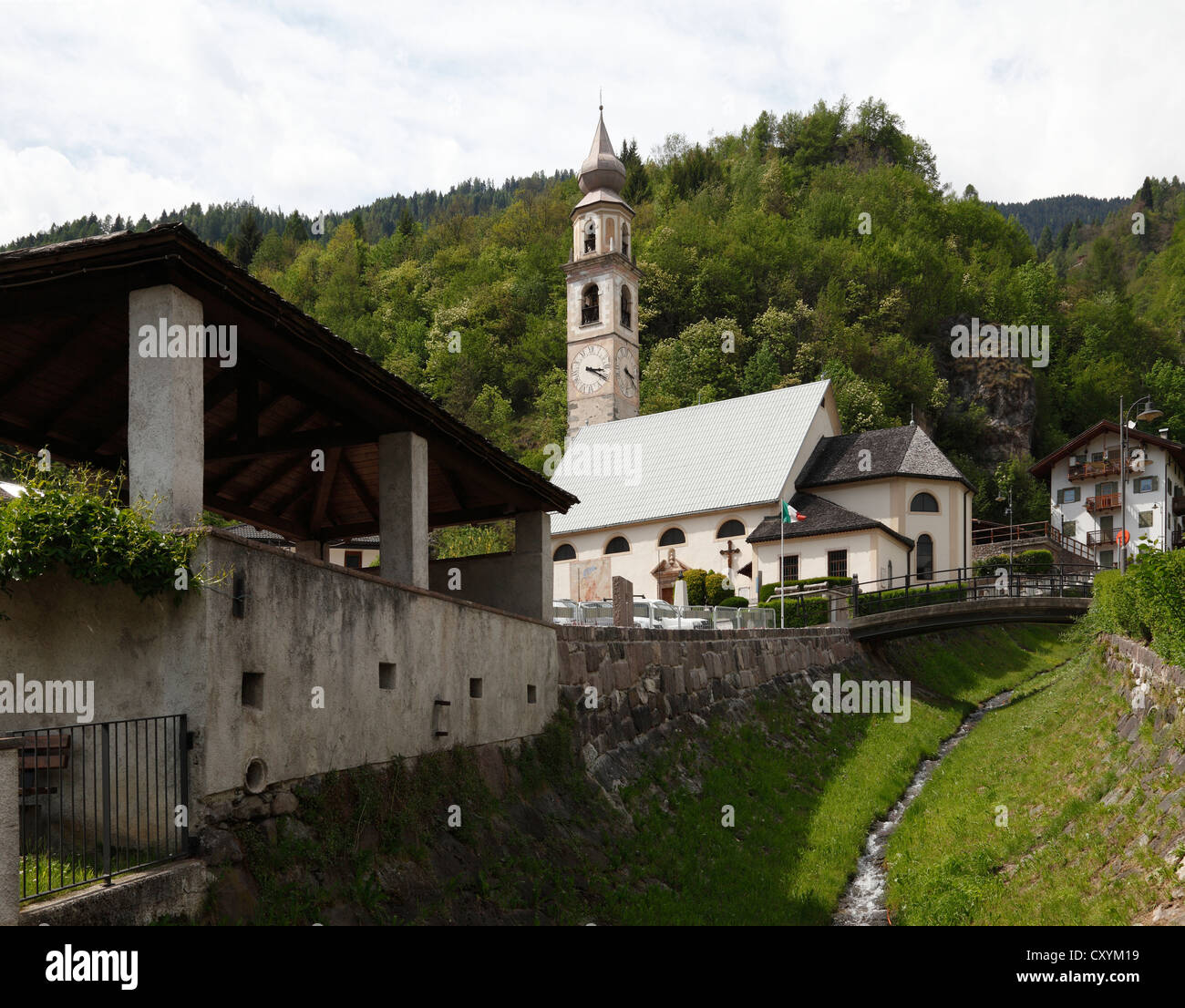 St. Peter and Paul Church, Imèr, Primiero Valley, Valle del Primiero, Dolomites, Trentino-Alto Adige, Italy, Europe Stock Photo