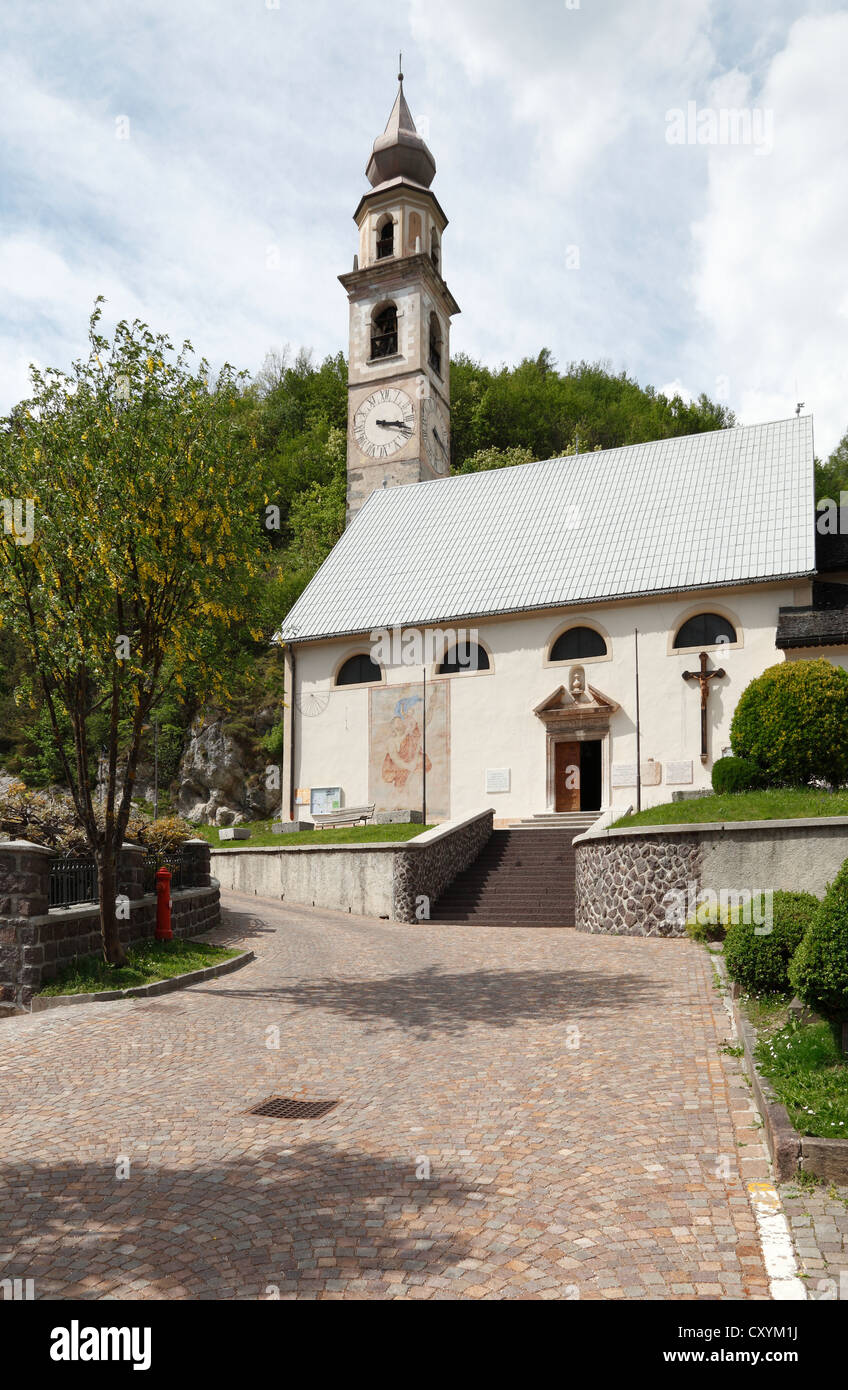 St. Peter and Paul Church, Imèr, Primiero Valley, Valle del Primiero, Dolomites, Trentino-Alto Adige, Italy, Europe Stock Photo