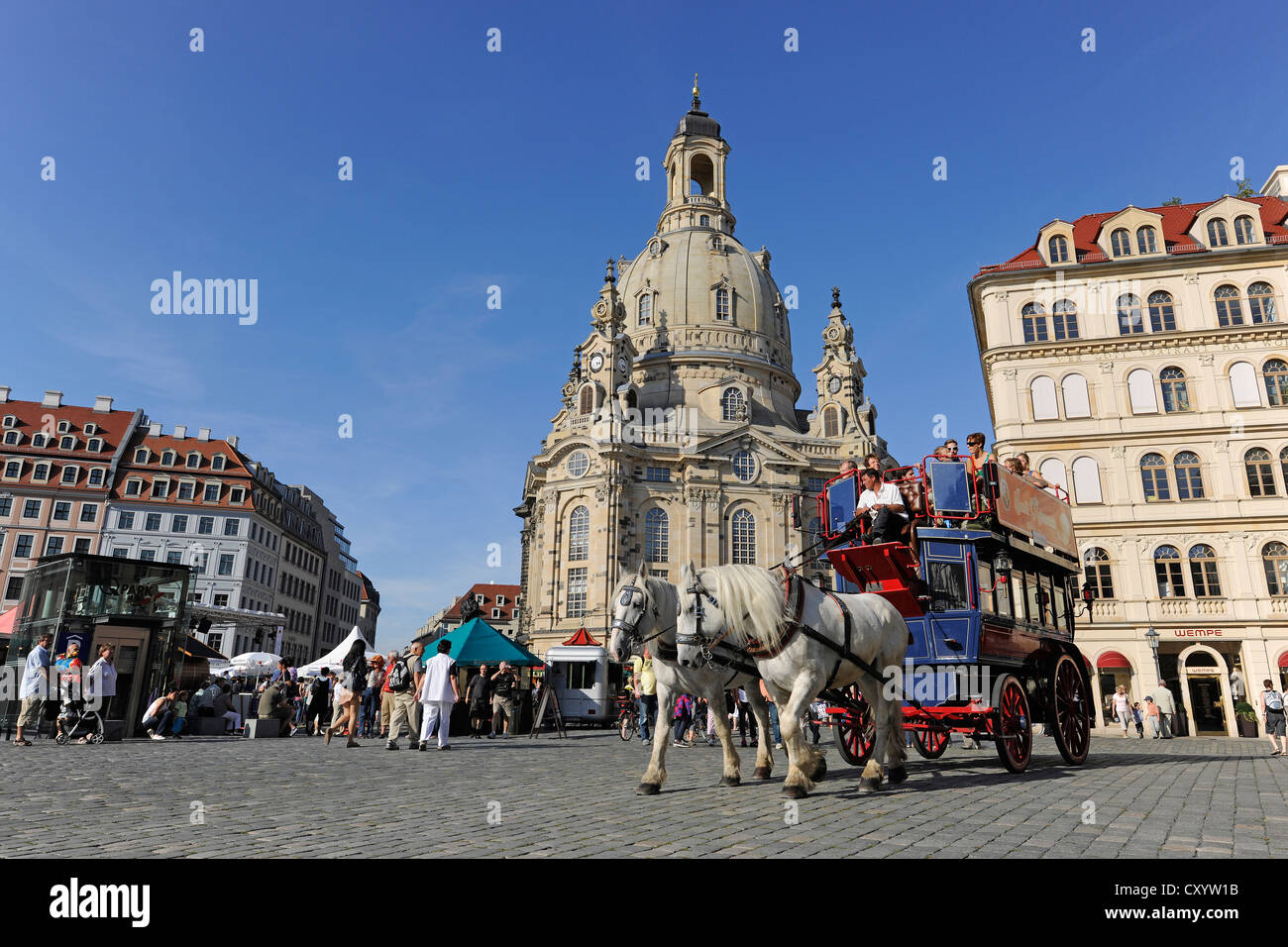 City Festival in Dresden, Frauenkirche church, Neumarkt square, horse-drawn carriage, Saxony Stock Photo