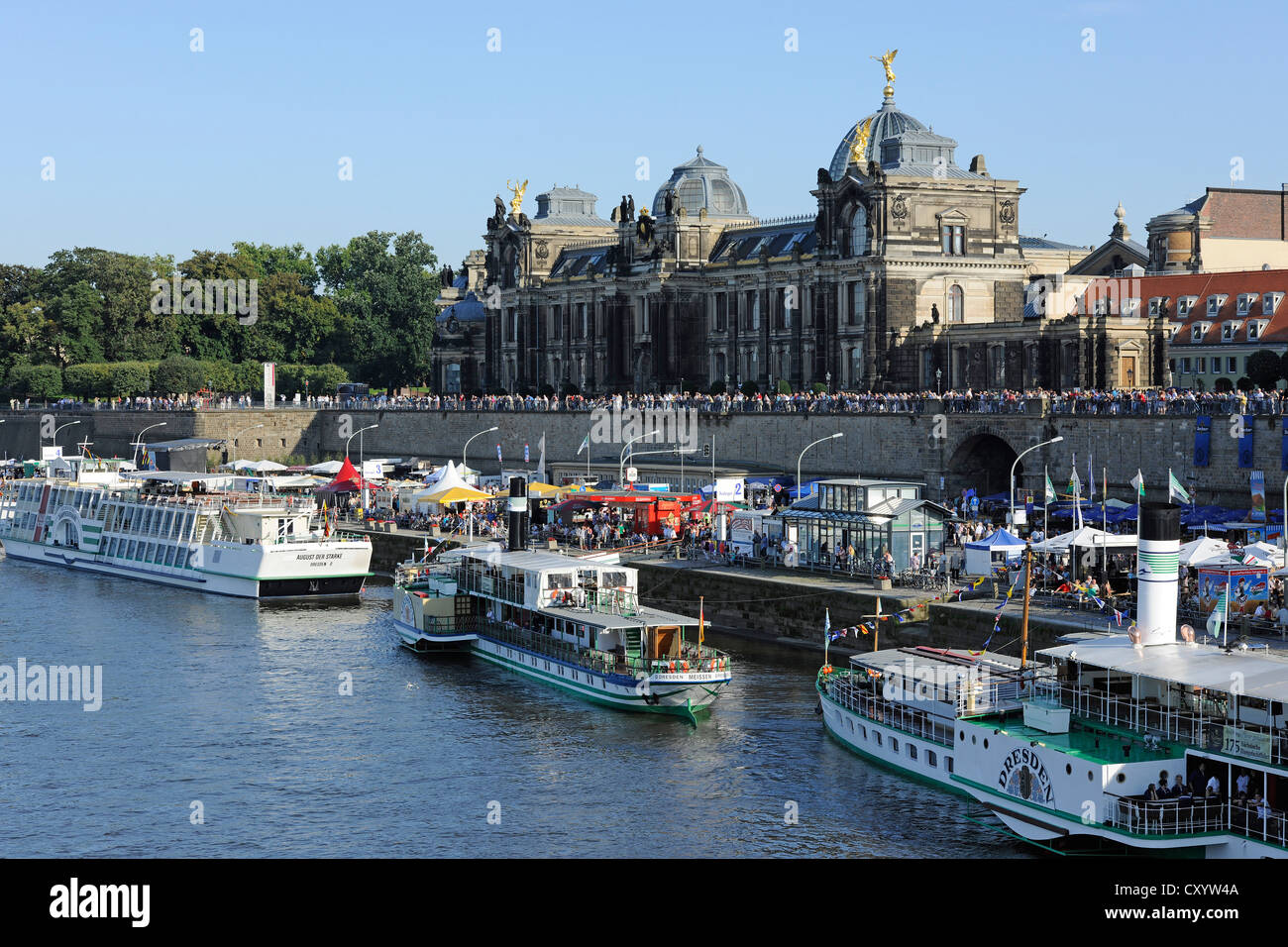 Dresden City Festival, Terrassenufer waterfront and Bruehl's Terrace, Dresden Academy of Fine Arts, Elbe River and boats, Saxony Stock Photo