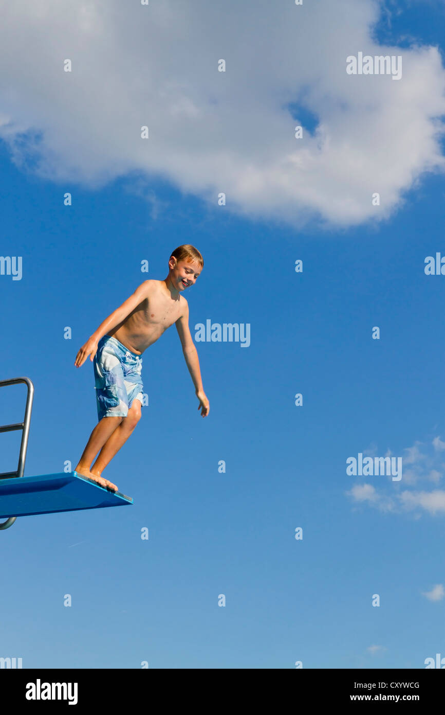Boy Diving Board Stock Photos & Boy Diving Board Stock Images Alamy