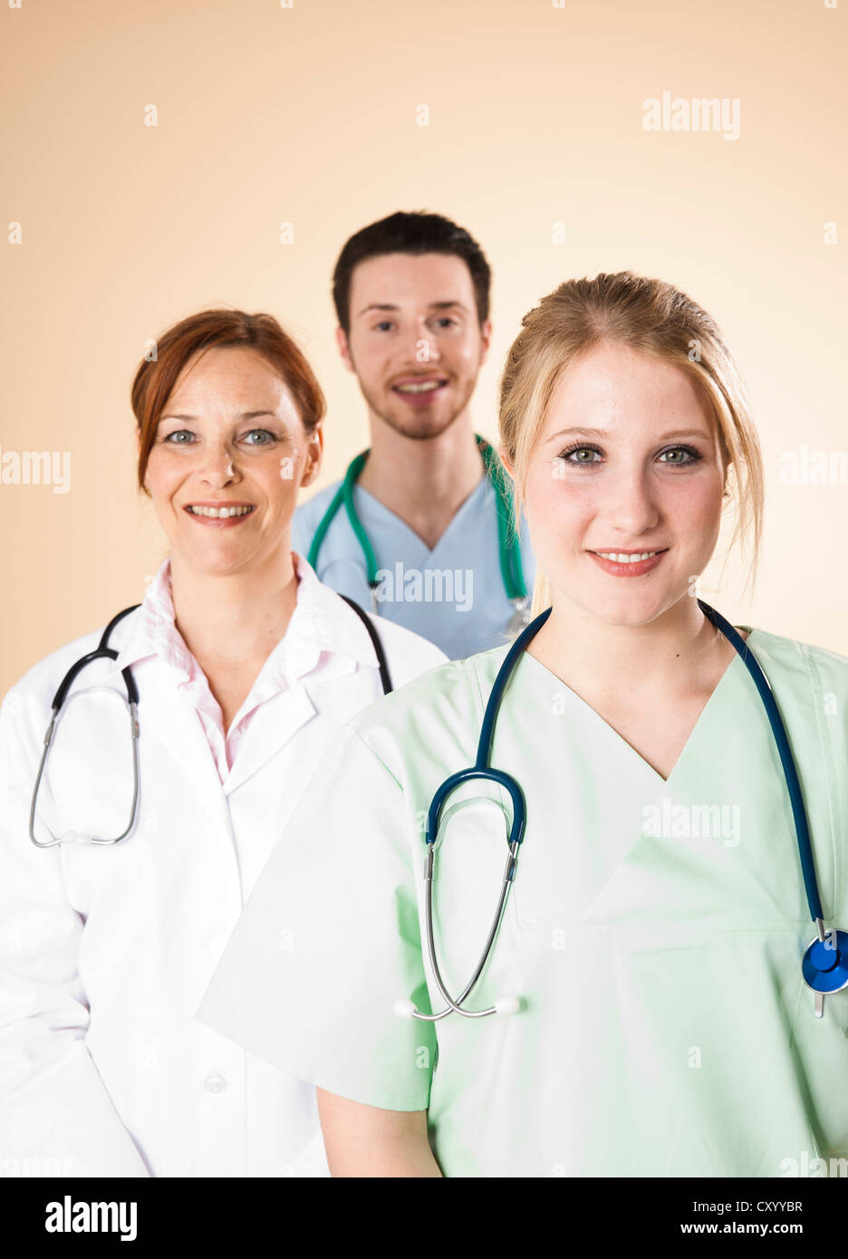 Medical staff with friendly smiles Stock Photo Alamy