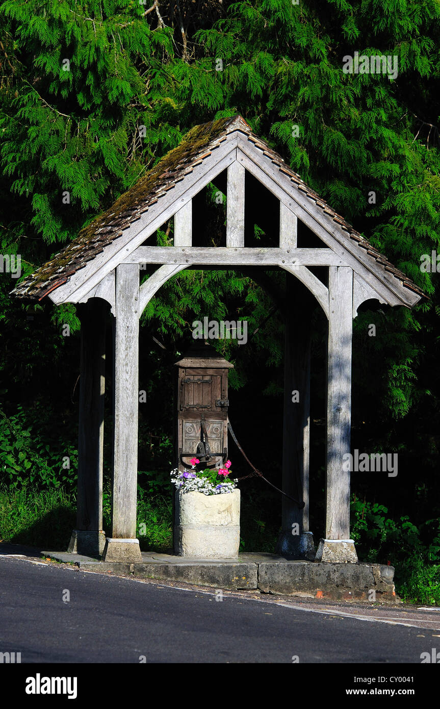 The village pump at Iwerne Minster Dorset UK Stock Photo Alamy