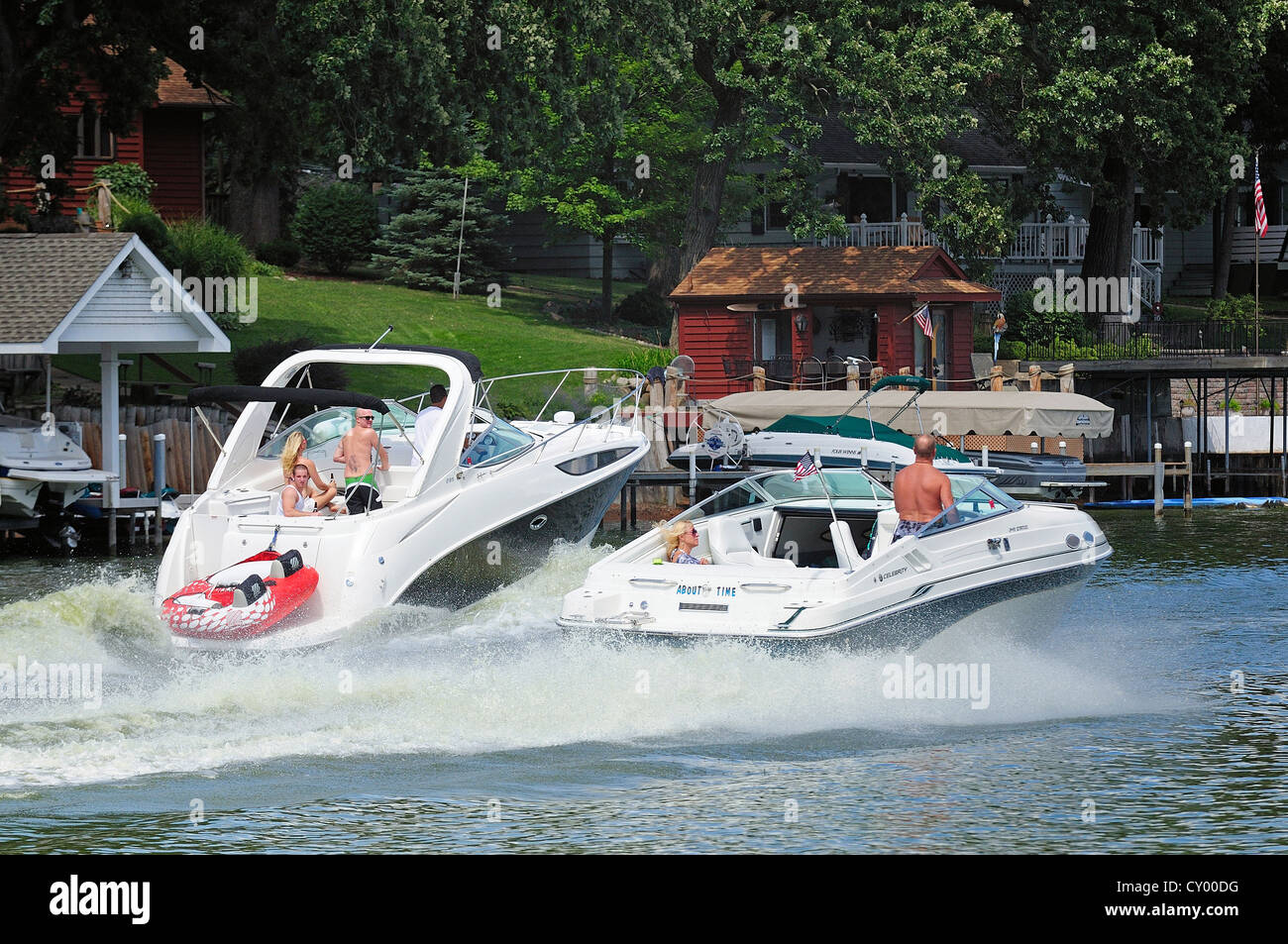 Recreational boating on the Fox River and Chain of Lakes in Northern