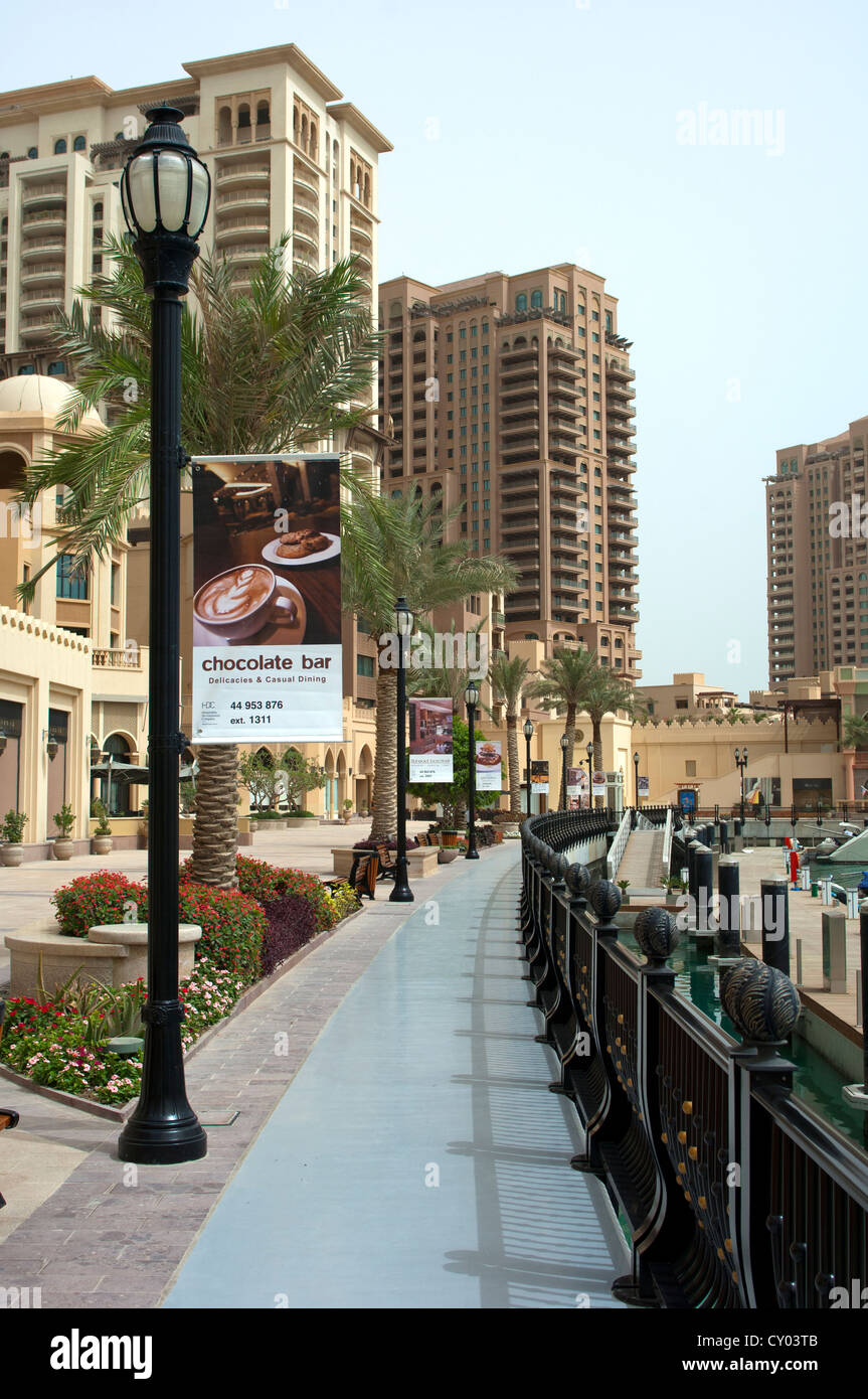 Promenade at the water front, The Pearl residential district, Doha, Qatar, Middle East Stock Photo