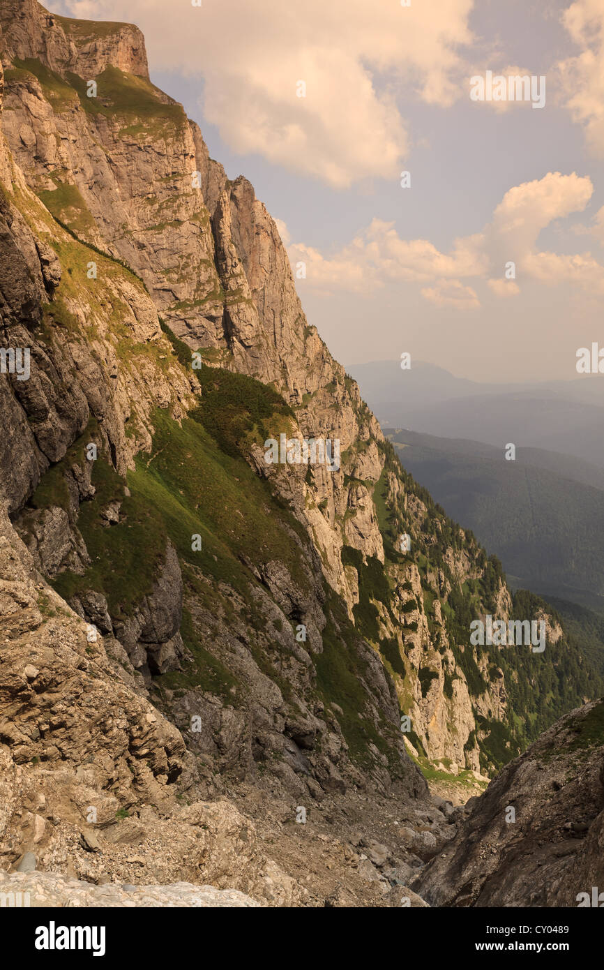 Alpine mountain landscape cloud hi-res stock photography and images - Alamy
