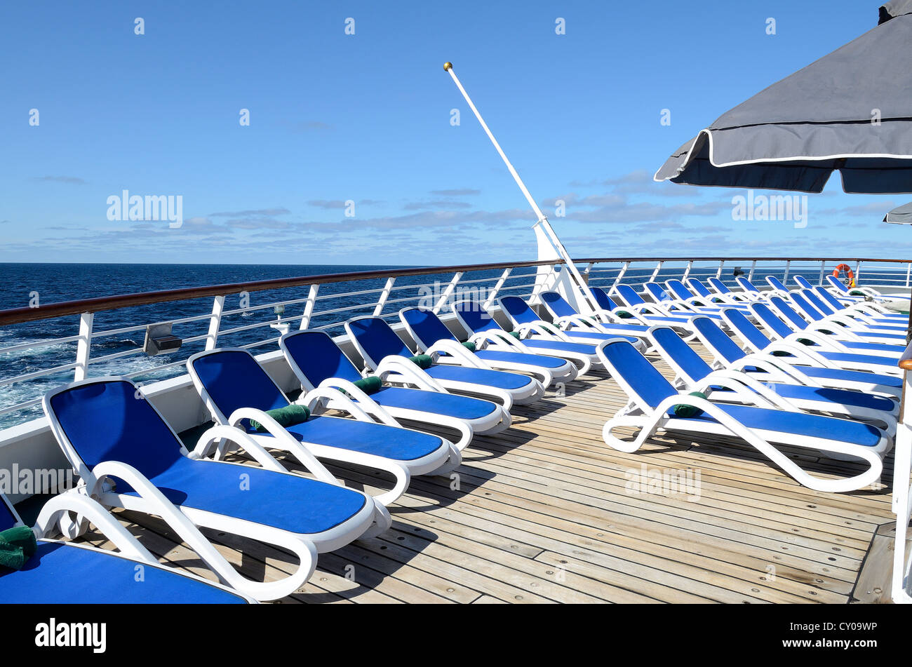 SUN LOUNGERS ON STERN DECK OF CRUISE LINER AT SEA Stock Photo Alamy