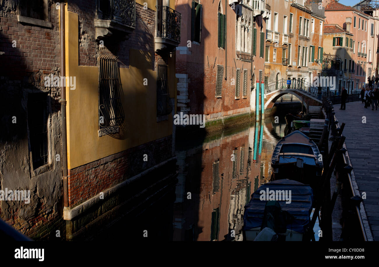 Buildings reflected in water venice hi-res stock photography and images ...