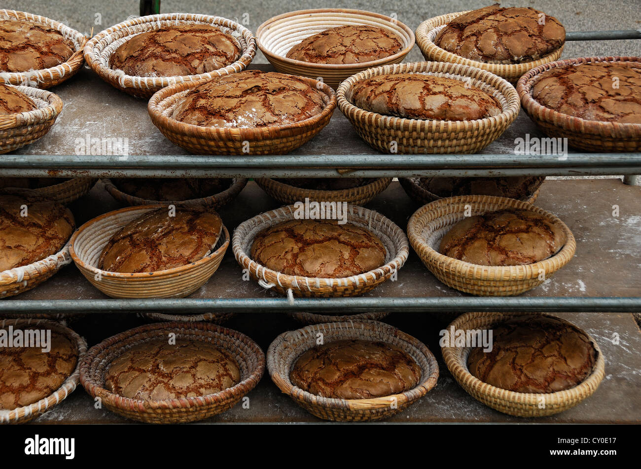 Loaves of bread oven hires stock photography and images Alamy