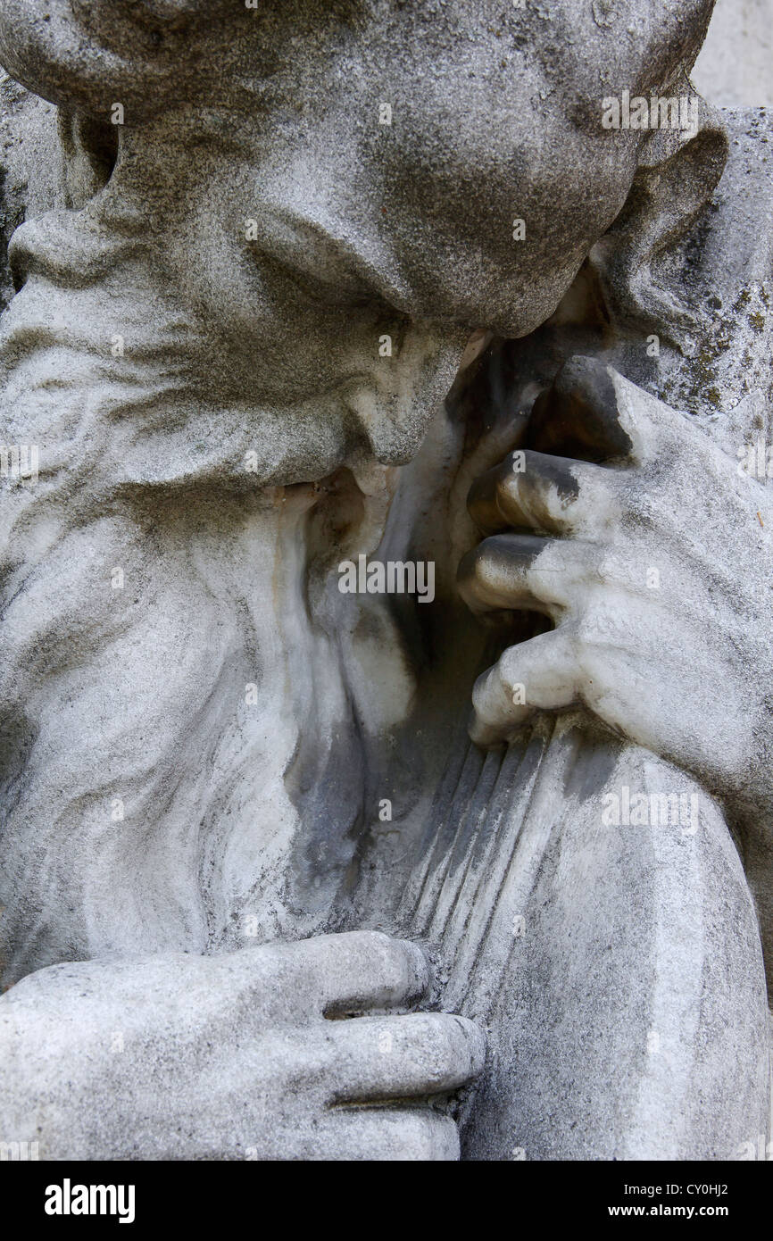 Sculpture of old man hires stock photography and images Alamy