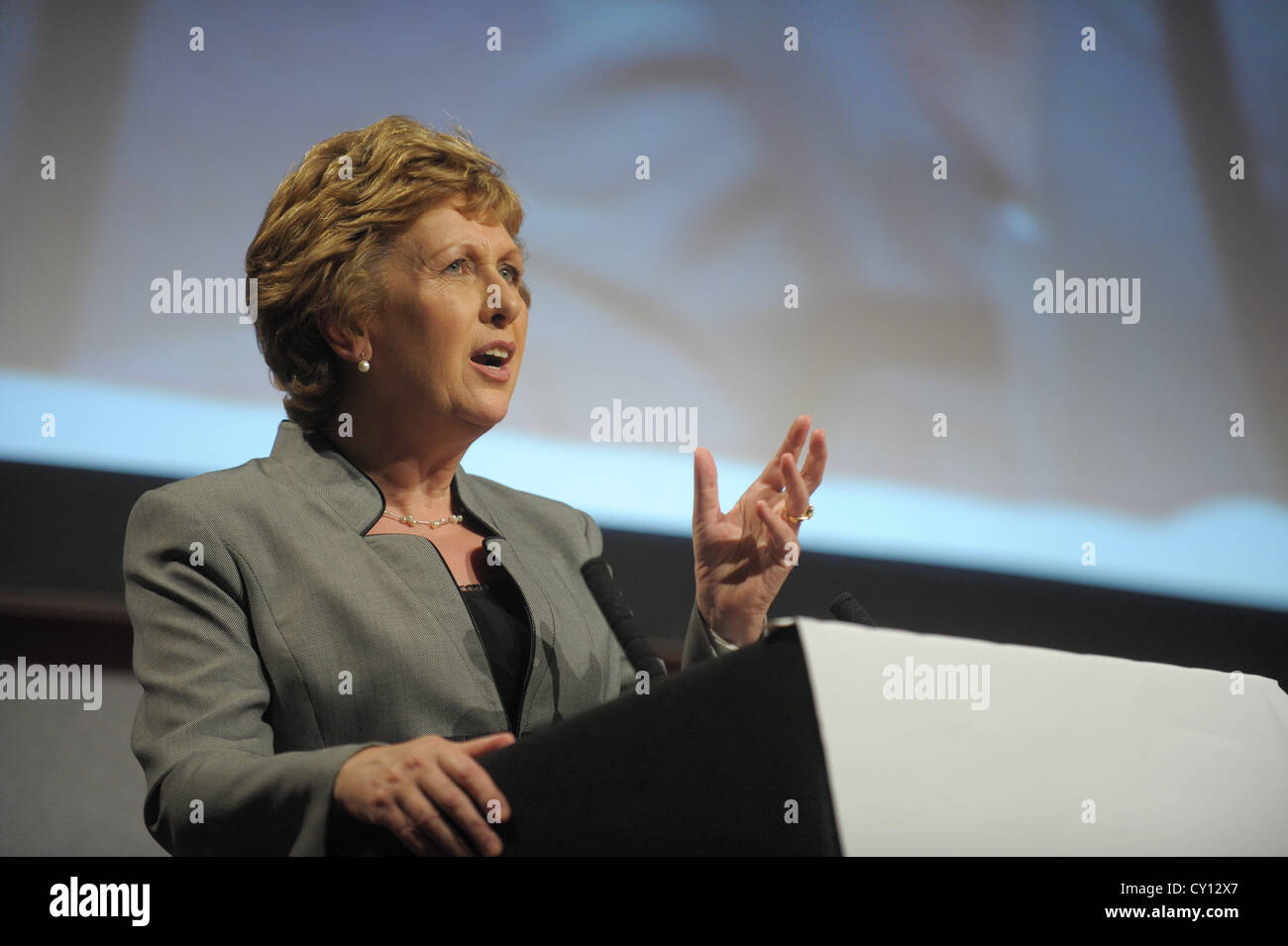Mary Mcaleese 1997 Hi res Stock Photography And Images Alamy mary-mcaleese-1997-hi-res-stock-photography-and-images-alamy