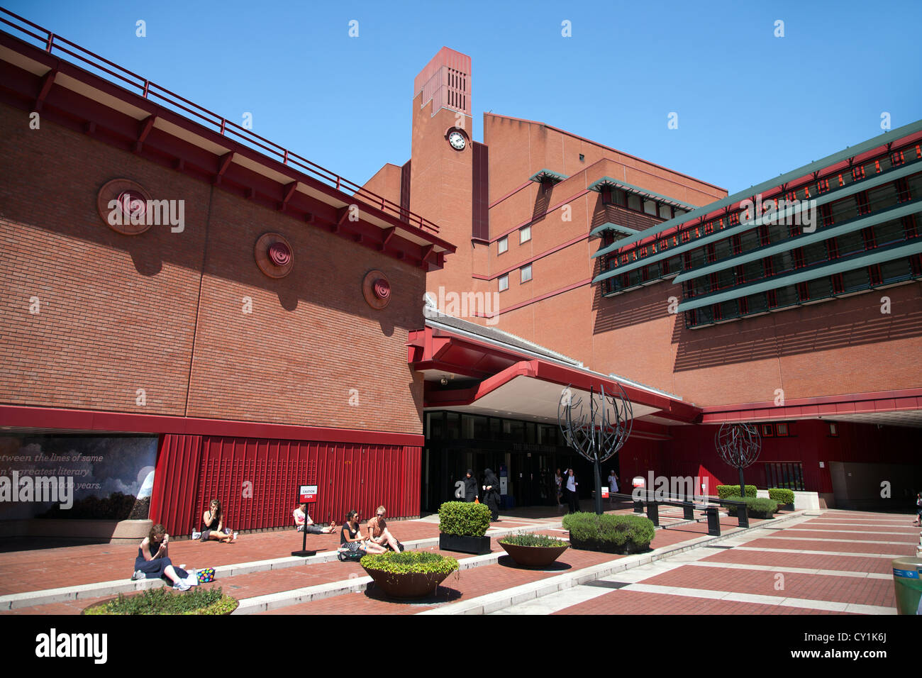 England. London. Euston Road. The British Library building and front entrance courtyard. Stock Photo