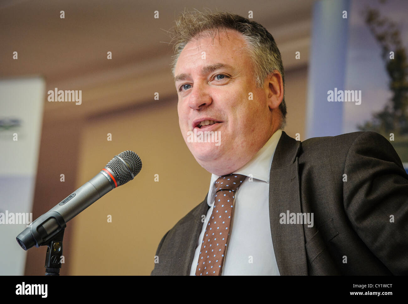 Richard Lochhead, MSP, Minister for Rural Affairs addresses the meeting of dairy farmers at Lanark. Stock Photo