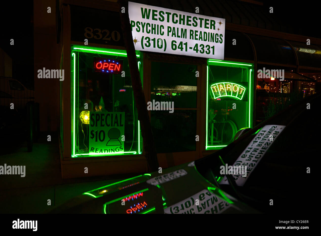 los angeles psychic store usa night Stock Photo Alamy