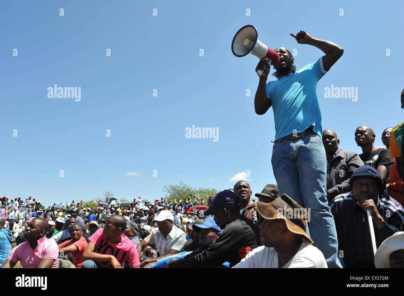 Members of the South African Democratic Socialist Movement addressing Striking Miners from Mponeng gold mine near Johannesburg. Stock Photo