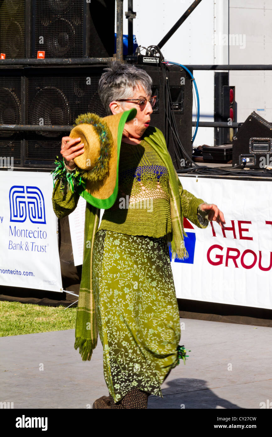 Old lady dancing hi-res stock photography and images - Alamy