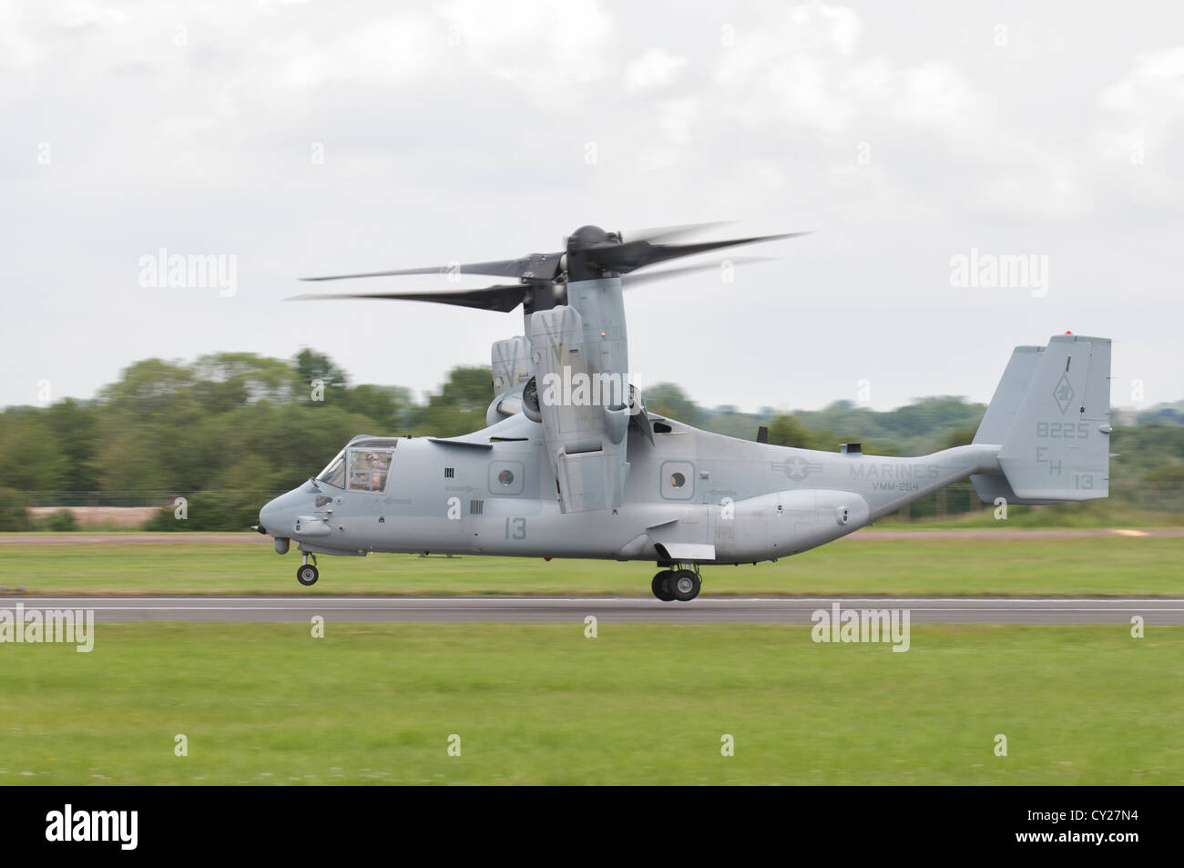 Bell Boeing V-22 Osprey Number 13 from the Marine Medium Tiltrotor Squadron 264 The Black Knights makes a gentle touchdown. Stock Photo