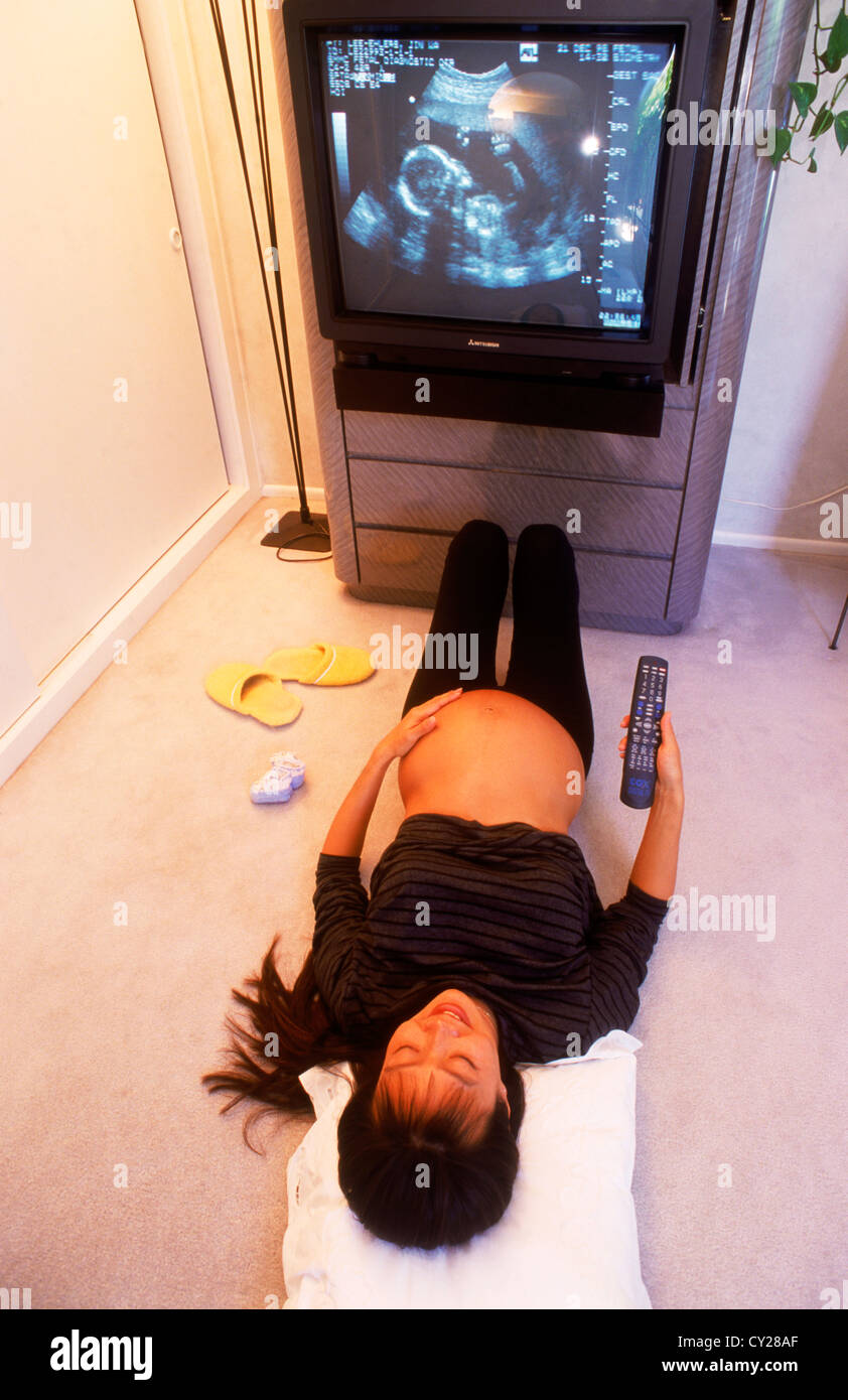 Human fetus at five months hi-res stock photography and images - Alamy