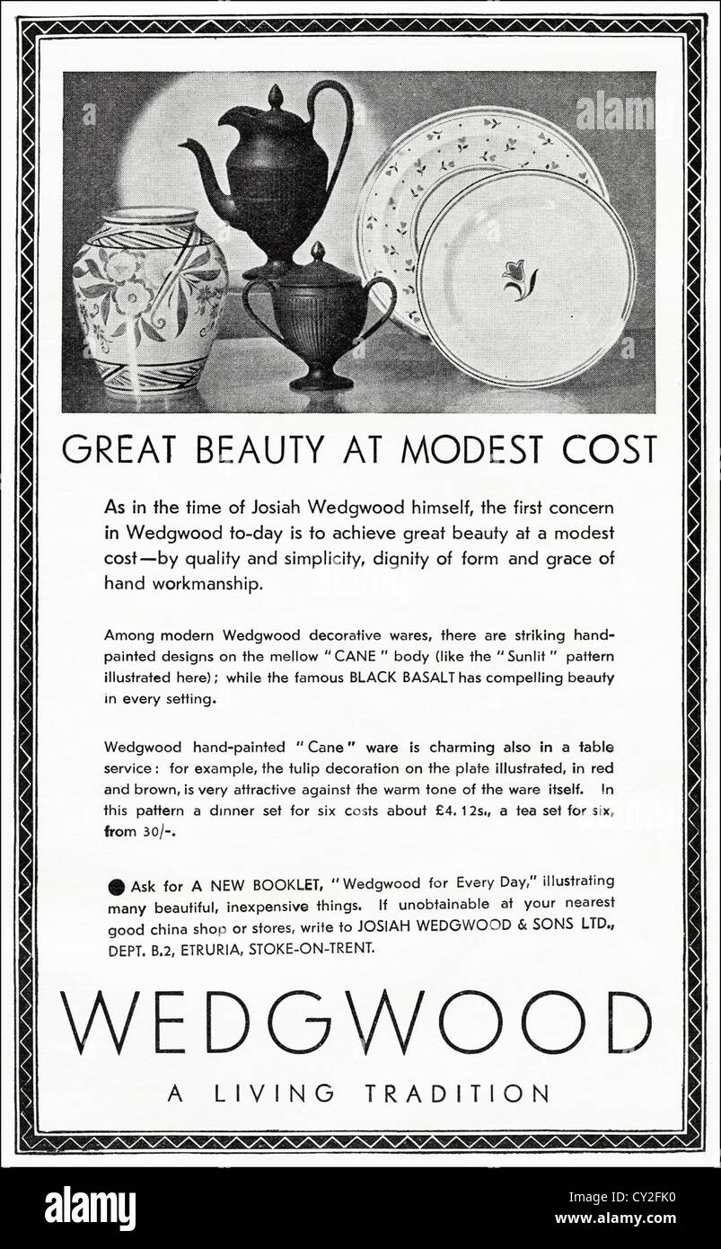 Original 1930s vintage print advertisement from English consumer magazine advertising Wedgwood china Stock Photo