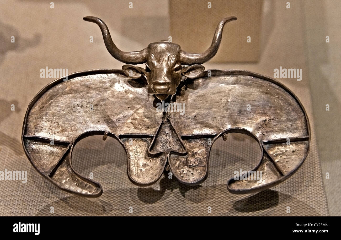 Compartmented pendant with a bull's head Proto Elamite ca. 3100–2900 B.C. Southwestern Iran Silver 6.81 x 11 cm Persia Persian Stock Photo
