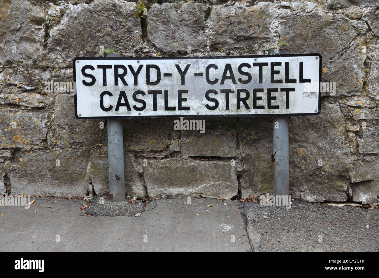 Sign for Castle Street in Ruthin, North Wales written in Welsh and
