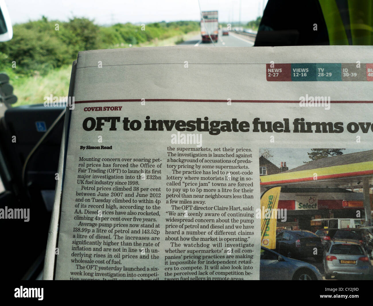 Newspaper petrol prices headline hires stock photography and images