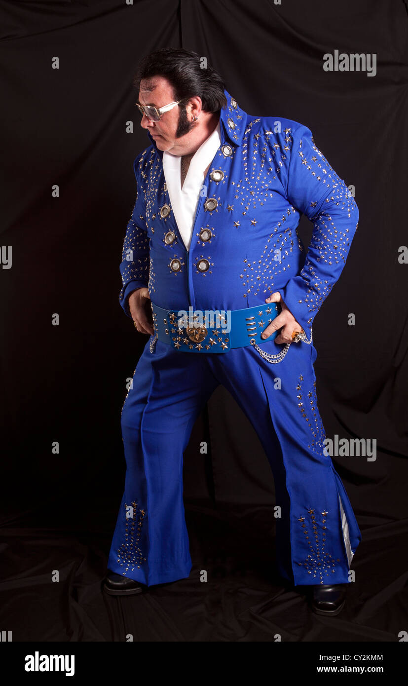 Elvis blue suit hi-res stock photography and images - Alamy