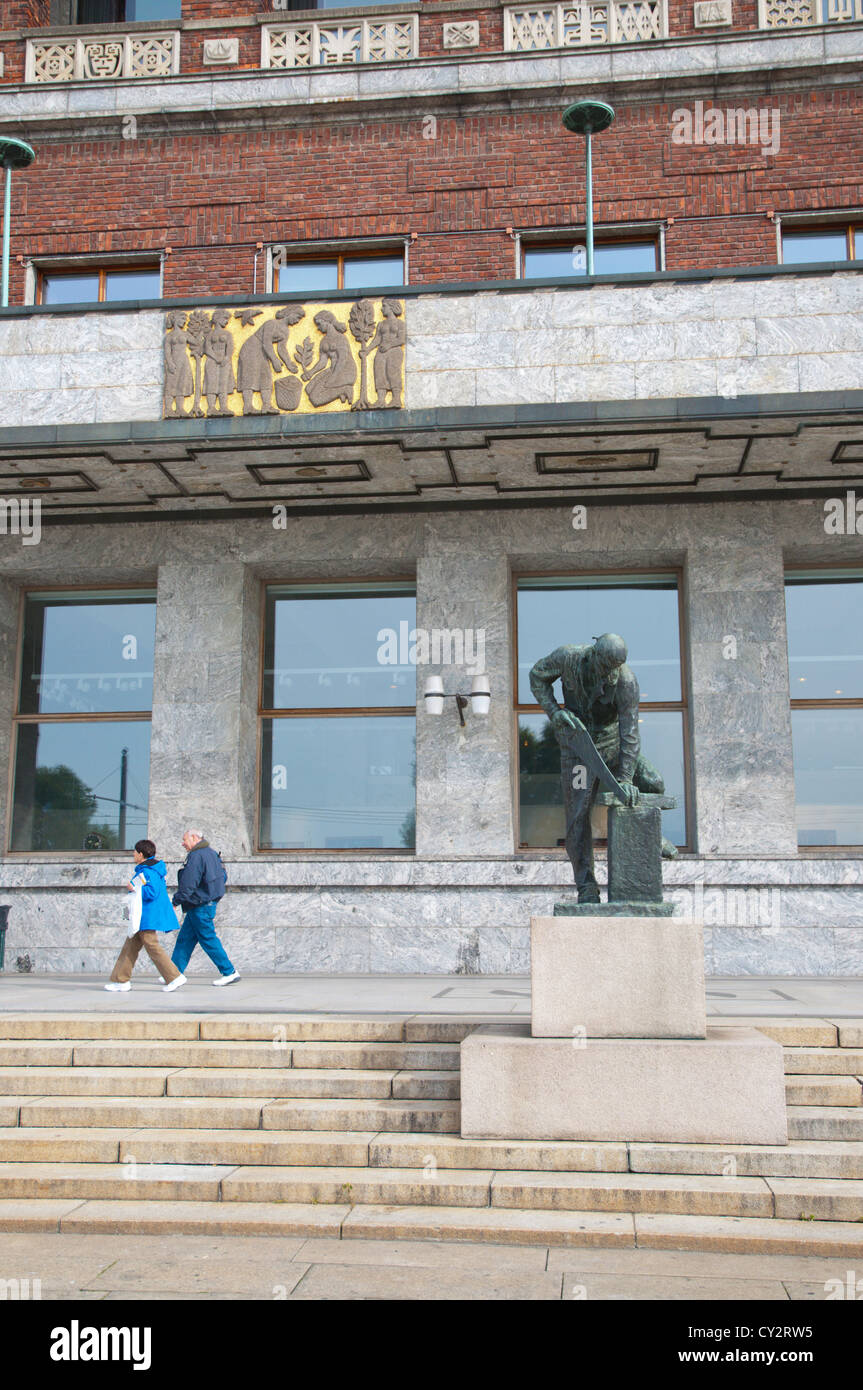 Oslo statue High Resolution Stock Photography and Images - Alamy