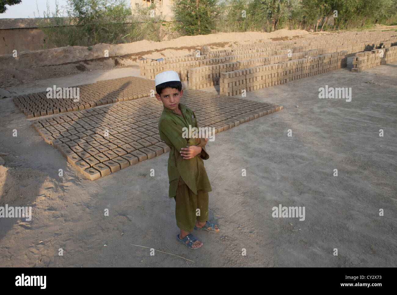 brick making in Kabul, Afghanistan Stock Photo - Alamy