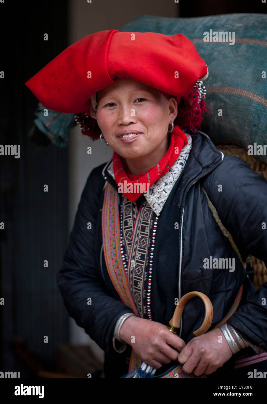 Red Dzao Woman With A Red Headgear, Sapa, Vietnam Stock Photo