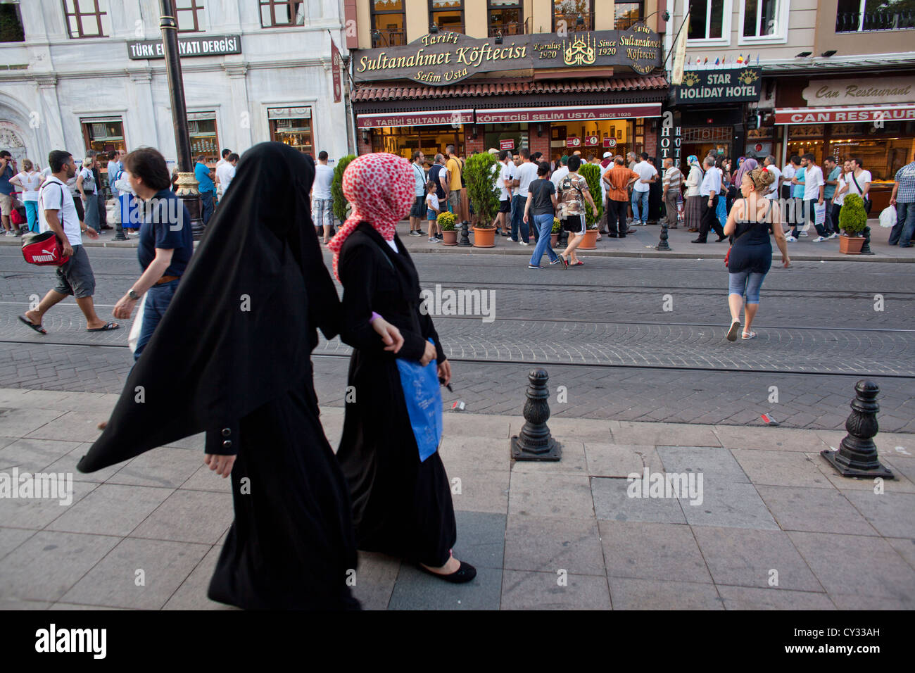 people busy shopping during ramadan, istanbul Stock Photo