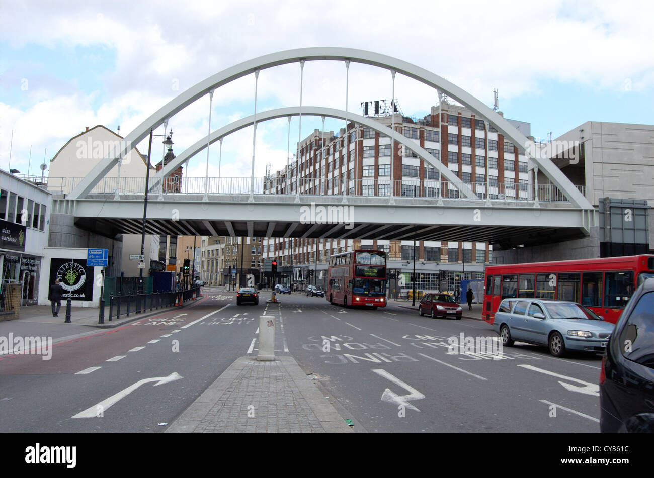 Arch railway bridge in Shoreditch, London, England Stock Photo Alamy