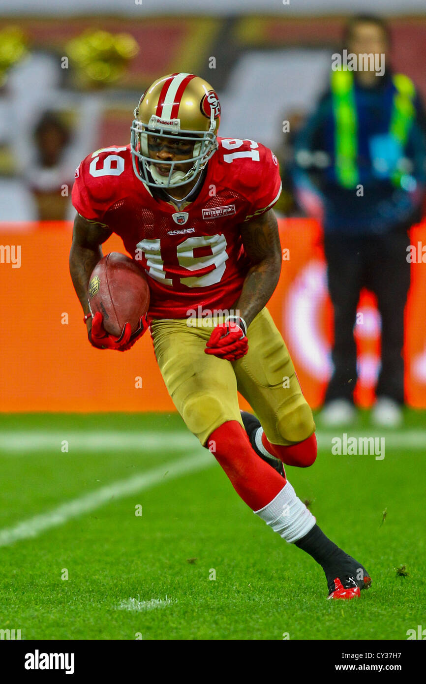 LONDON, GREAT BRITAIN - OCTOBER 31 WR Ted Ginn (#19 49ers) runs with the ball during the NFL International game. Stock Photo