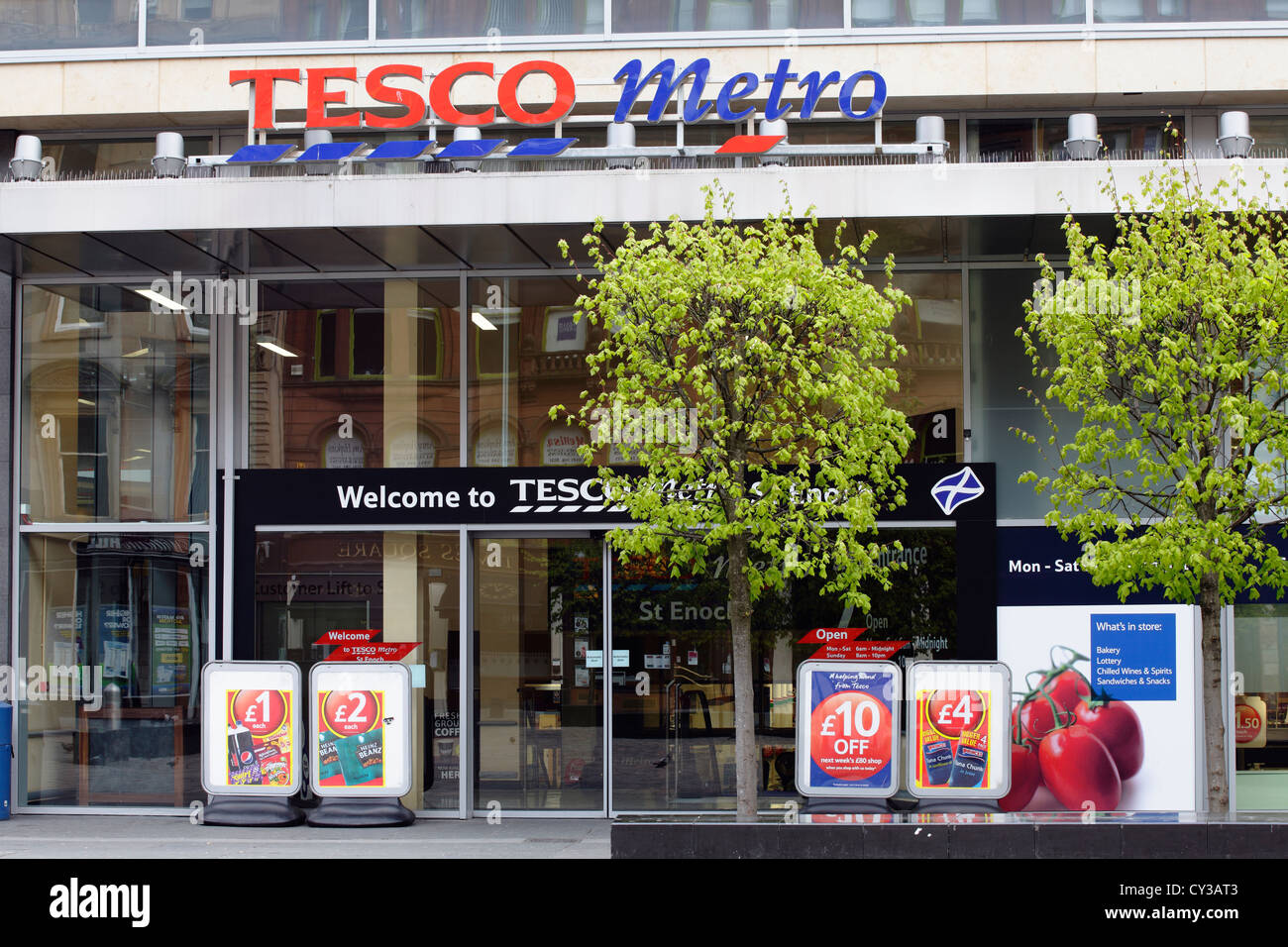 Tesco metro supermarket store hires stock photography and images Alamy