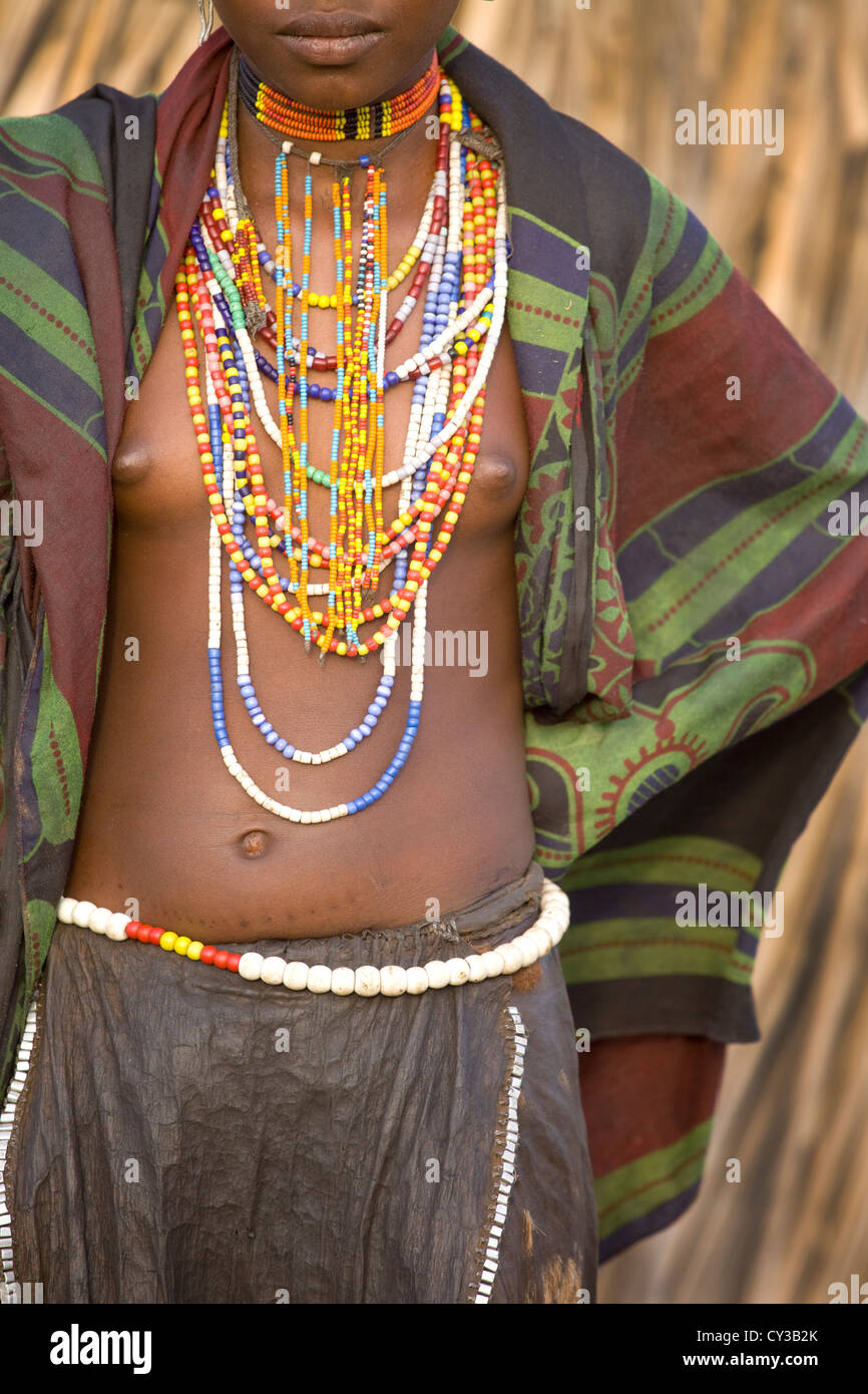 Tribal woman hi-res stock photography and images - Alamy