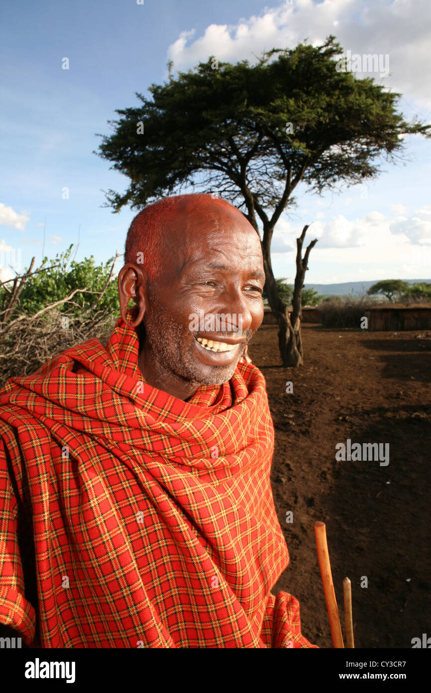 Maasai traditional dress hi-res stock photography and images - Alamy