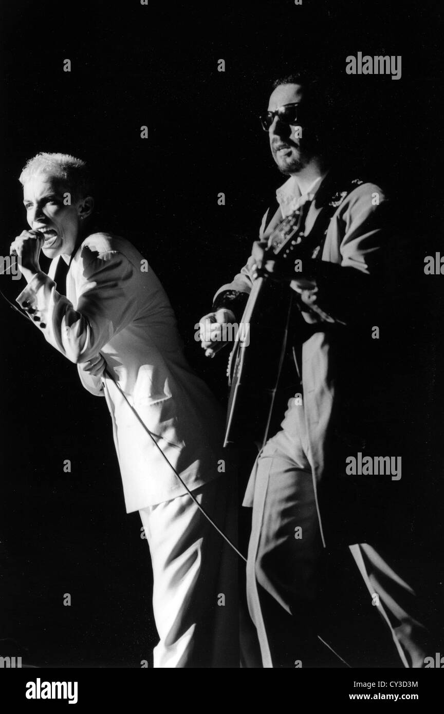 EURYTHMICS  UK rock duo with Annie Lennox and Dave Stewart about 1989. Photo Jason Tilley Stock Photo