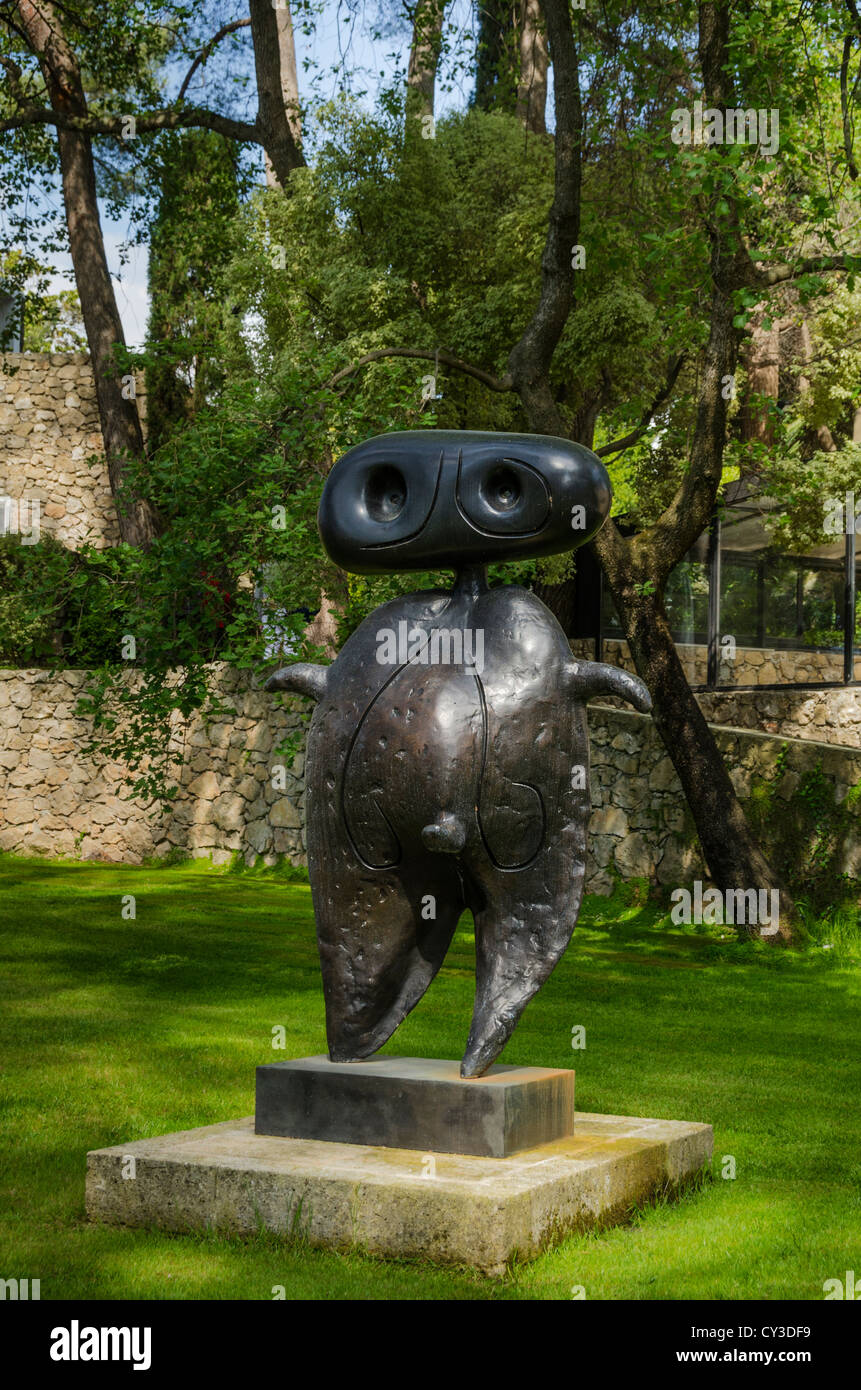 Miro sculpture garden france hi-res stock photography and images - Alamy
