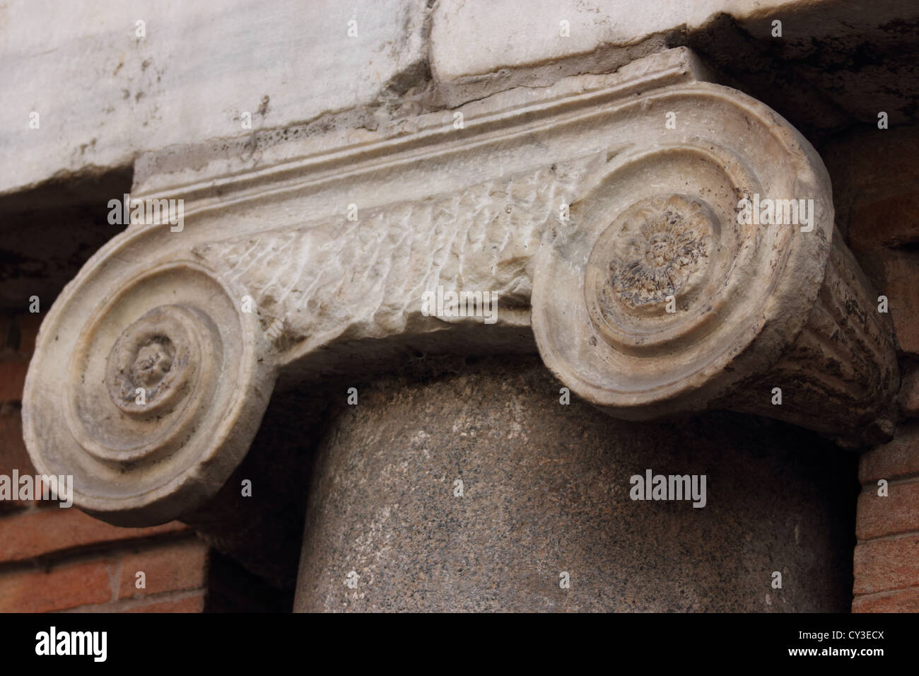 capitello, column, Fontana di Trevi, Rome, Roma, Italy, travel, Roman, detail, photoarkive Stock Photo