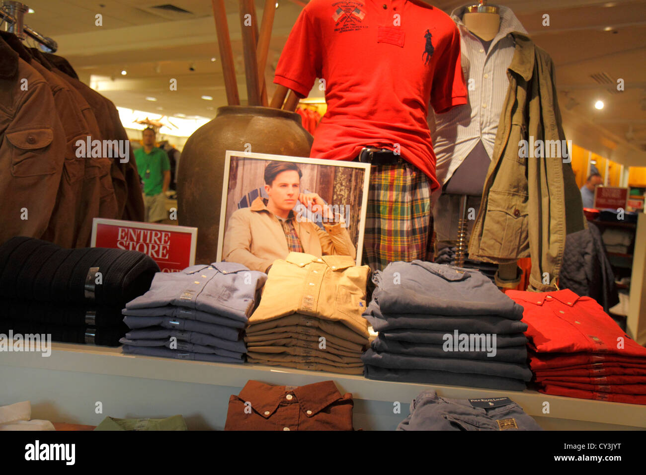 Ralph lauren outlet hi-res stock photography and images - Alamy